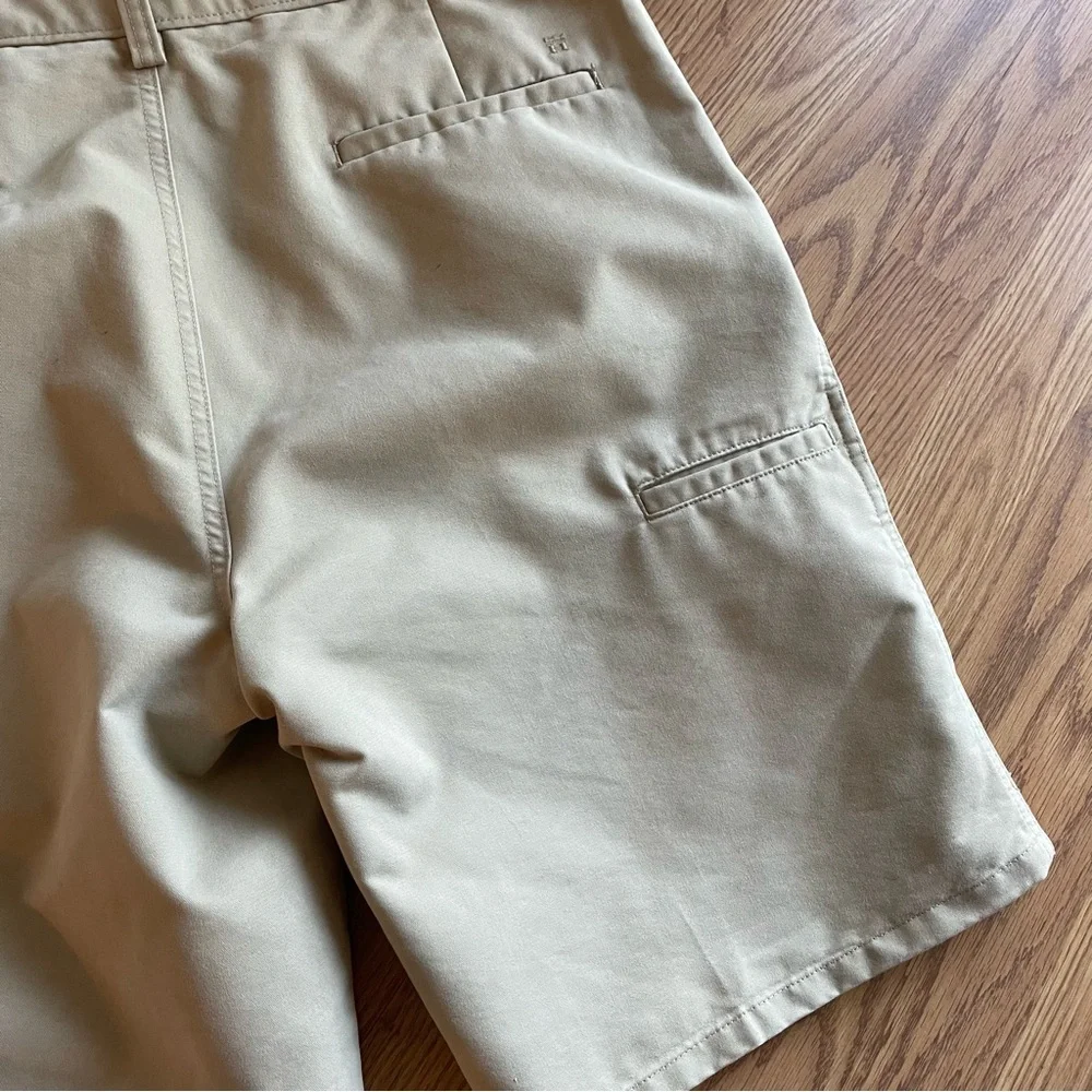 🟢3/$15 HAGGAR Khaki Shorts